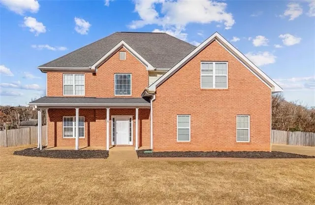 $479,500 | 215 Shoreline Drive, Fayetteville, GA 30215