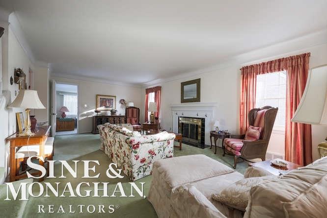1660 Fairholme Road Grosse Pointe Woods, MI 48236 - Photo 2 of 32