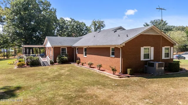 $450,000 | 3359 Us Highway South, Asheboro, NC 27205
