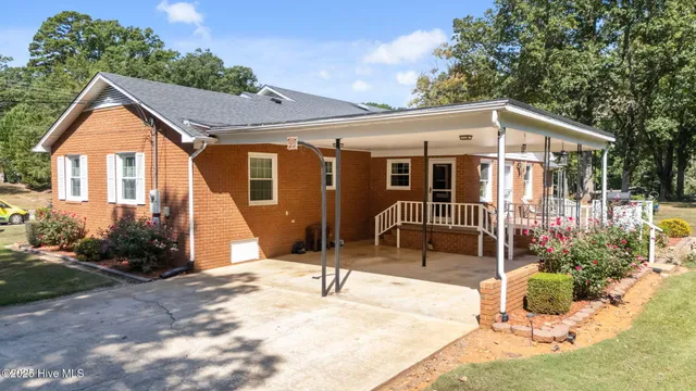 $450,000 | 3359 Us Highway South, Asheboro, NC 27205