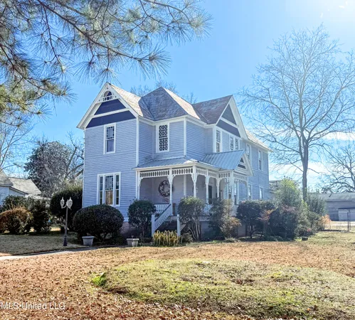 $275,000 | 502 East Georgetown Street, Crystal Springs, MS 39059