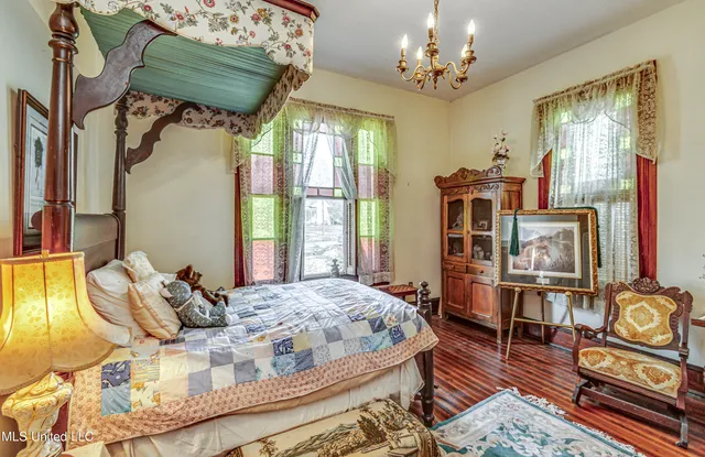 $275,000 | 502 East Georgetown Street, Crystal Springs, MS 39059