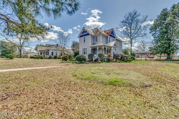 $275,000 | 502 East Georgetown Street, Crystal Springs, MS 39059