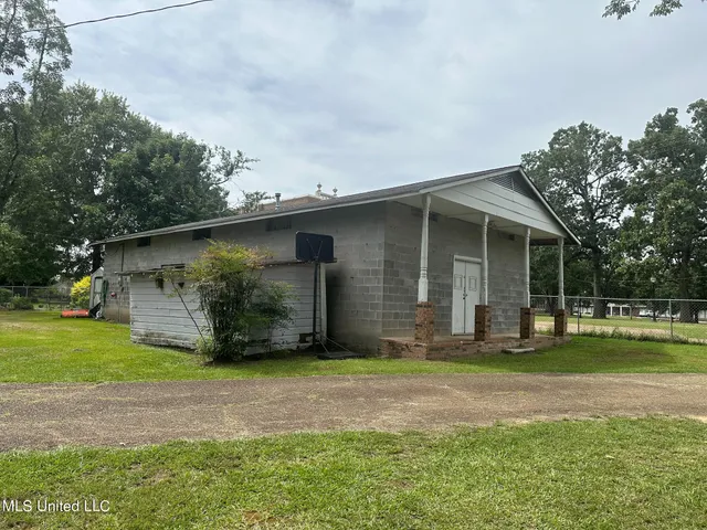 $275,000 | 502 East Georgetown Street, Crystal Springs, MS 39059