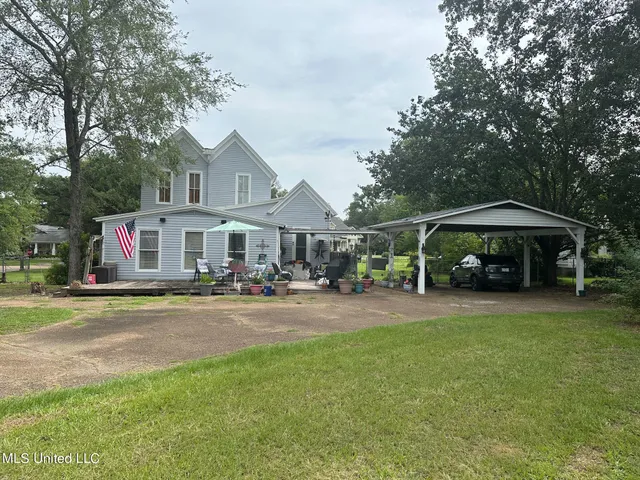 $275,000 | 502 East Georgetown Street, Crystal Springs, MS 39059