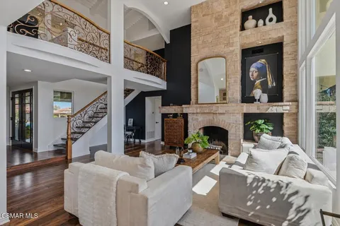 $2,295,000 | 987 Brookview Avenue, Westlake Village, CA 91361