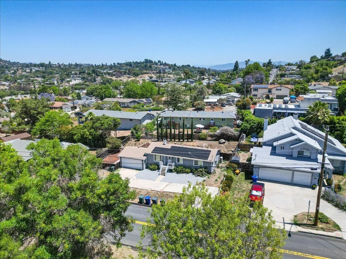 3419 South Barcelona Street Spring Valley, CA 91977 - Photo 7 of 40