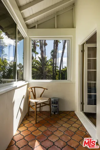 $2,099,000 | 6749 Whitley Terrace, Los Angeles, CA 90068