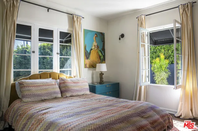 $2,099,000 | 6749 Whitley Terrace, Los Angeles, CA 90068