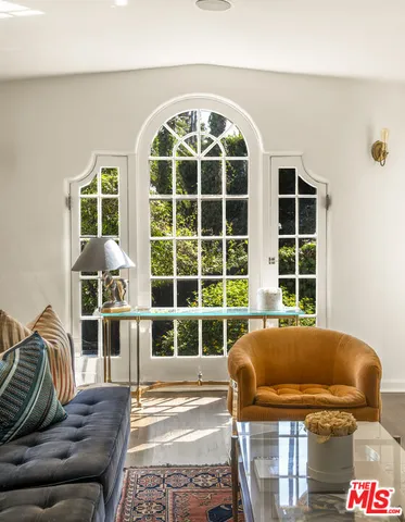 $2,099,000 | 6749 Whitley Terrace, Los Angeles, CA 90068