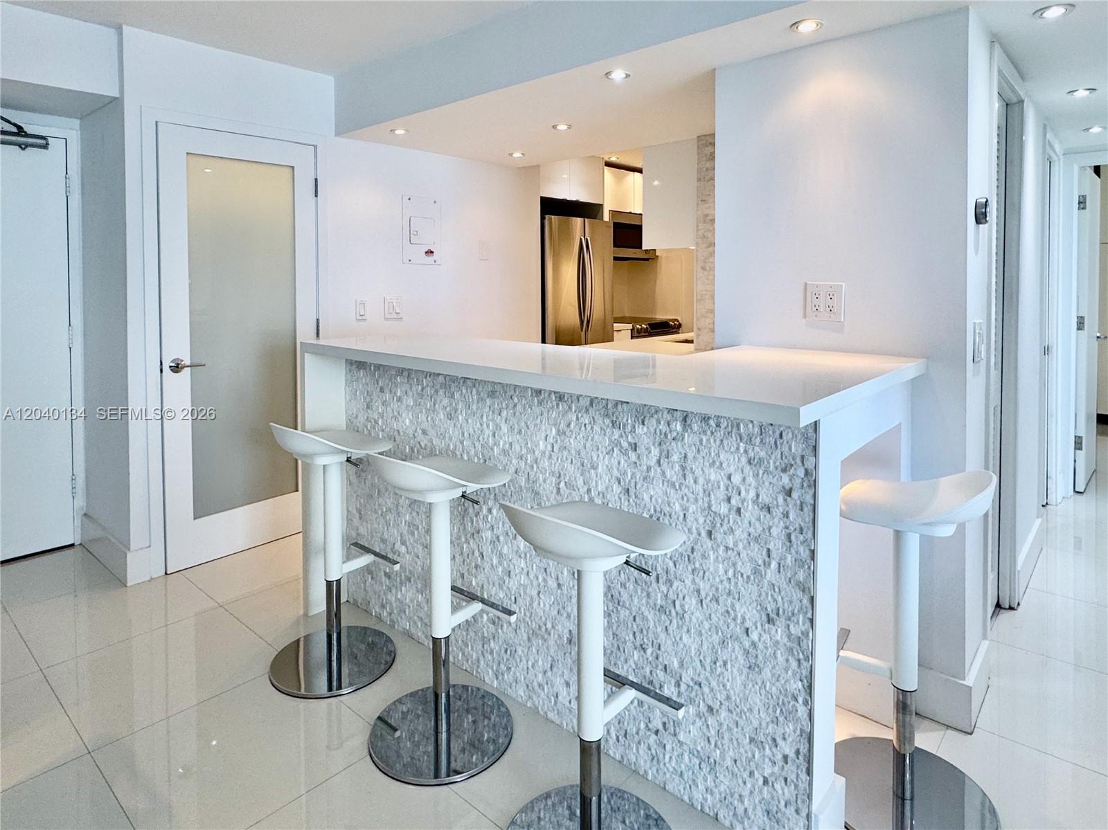 200 Southeast 15th Road, Unit 9I Miami, FL 33129 - Photo 5 of 38