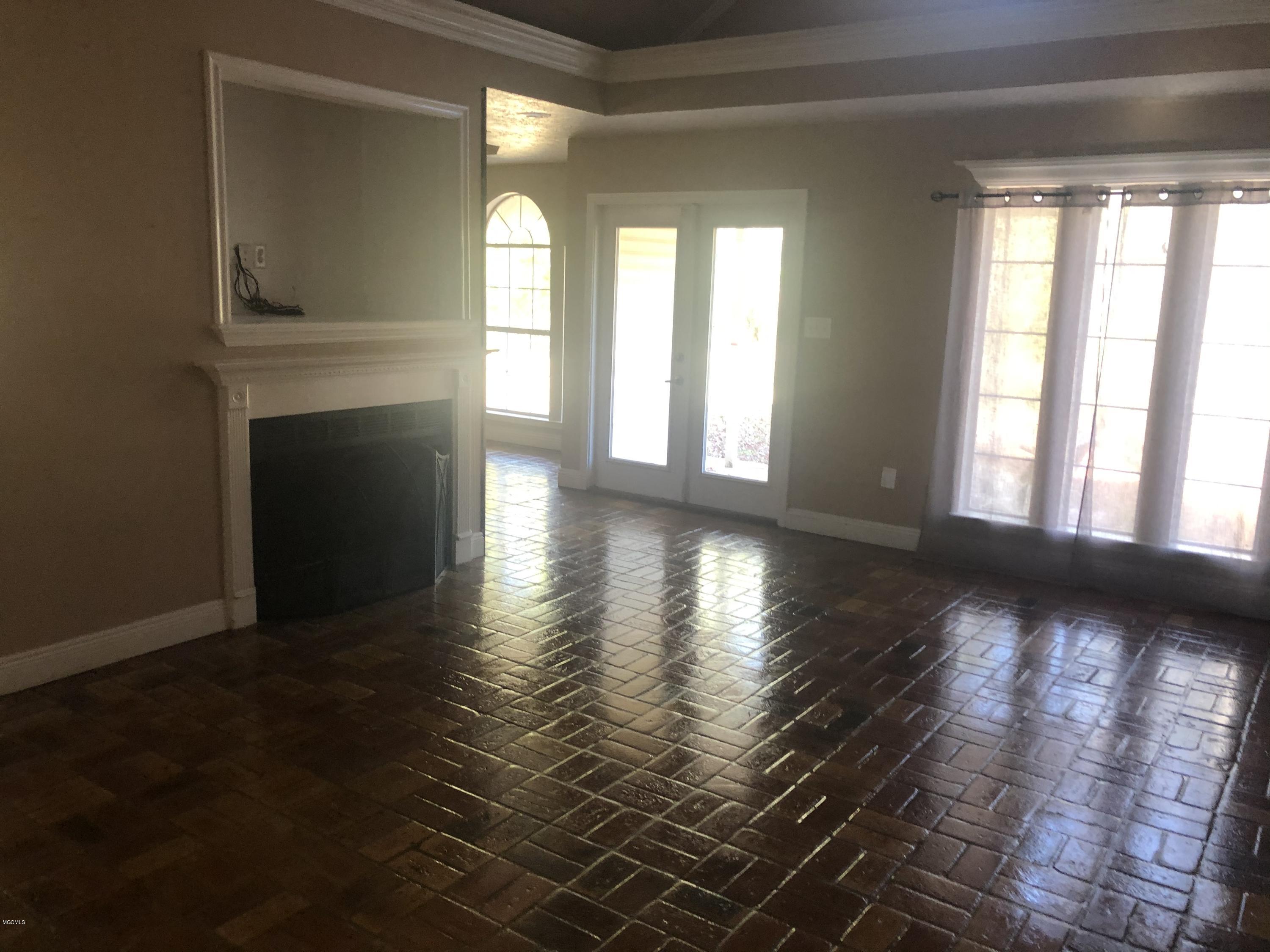 15324 Wolf Ridge Road Moss Point, MS 39562 - Photo 18 of 31 E7E93418-CB0B-4CB0-96EB-FE0D4C85496C