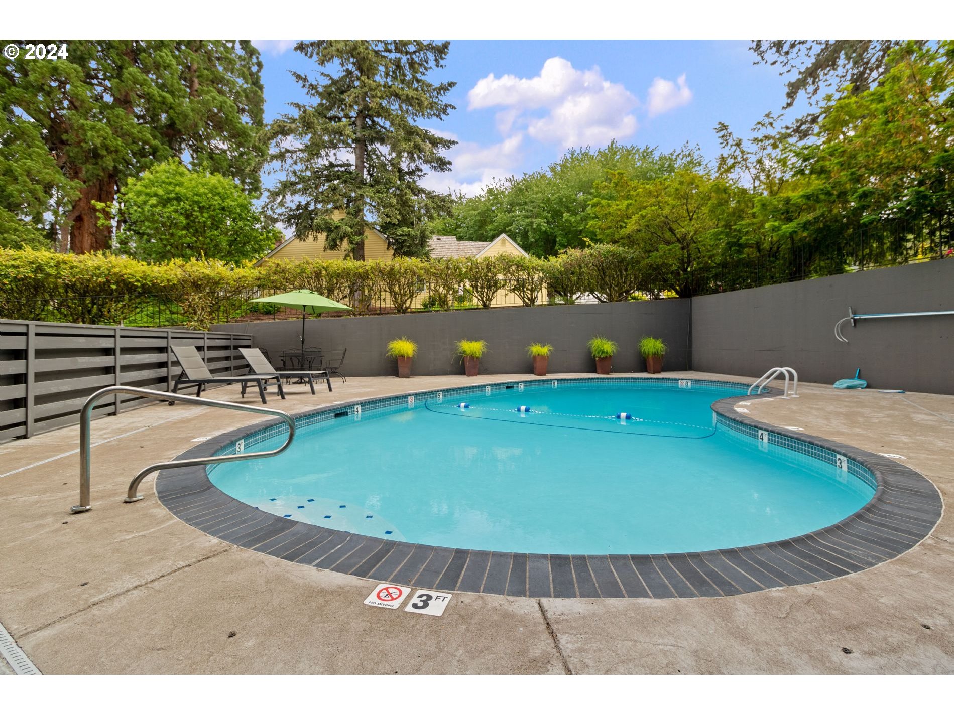 200 Southwest Burnham Road, Unit 410 Lake Oswego, OR 97034 - Photo 19 of 20 Gallery Image 19