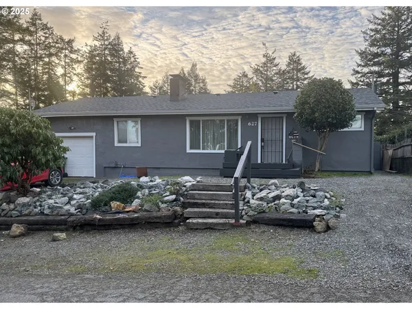 $440,000 | 627 Richard Street, Brookings, OR 97415
