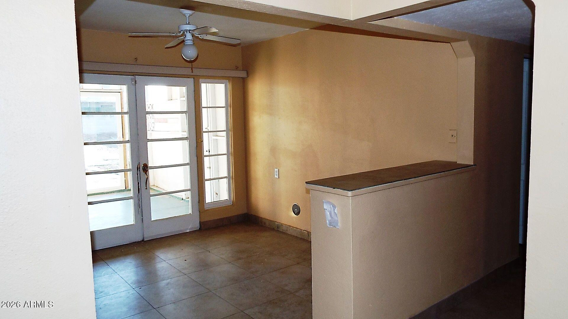 4331 North 20th Street Phoenix, AZ 85016 - Photo 6 of 13 a view of empty room with windows