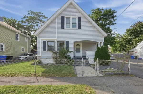 $279,000 | 132 Gilbert Avenue, Springfield, MA 01119