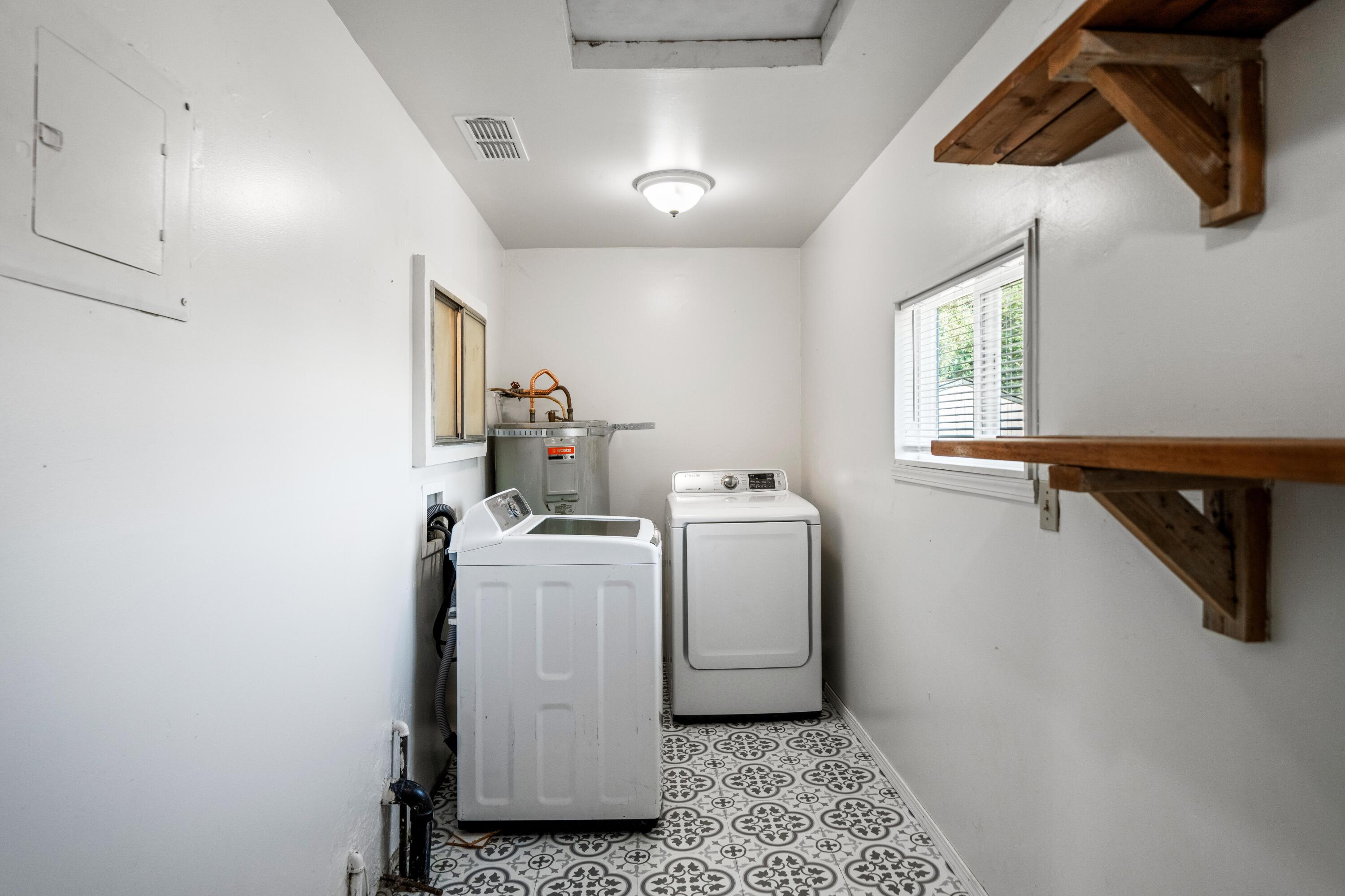 19825 Gas Point Road Cottonwood, CA 96022 - Photo 25 of 54 a utility room with dryer and washer