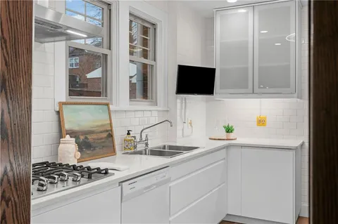 $885,000 | 6953 Reynolds Street, Pittsburgh, PA 15208