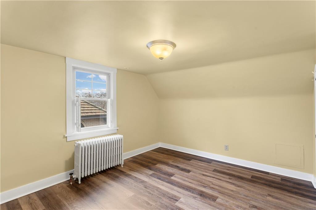 6953 Reynolds Street Pittsburgh, PA 15208 - Photo 39 of 50 an empty room with a window