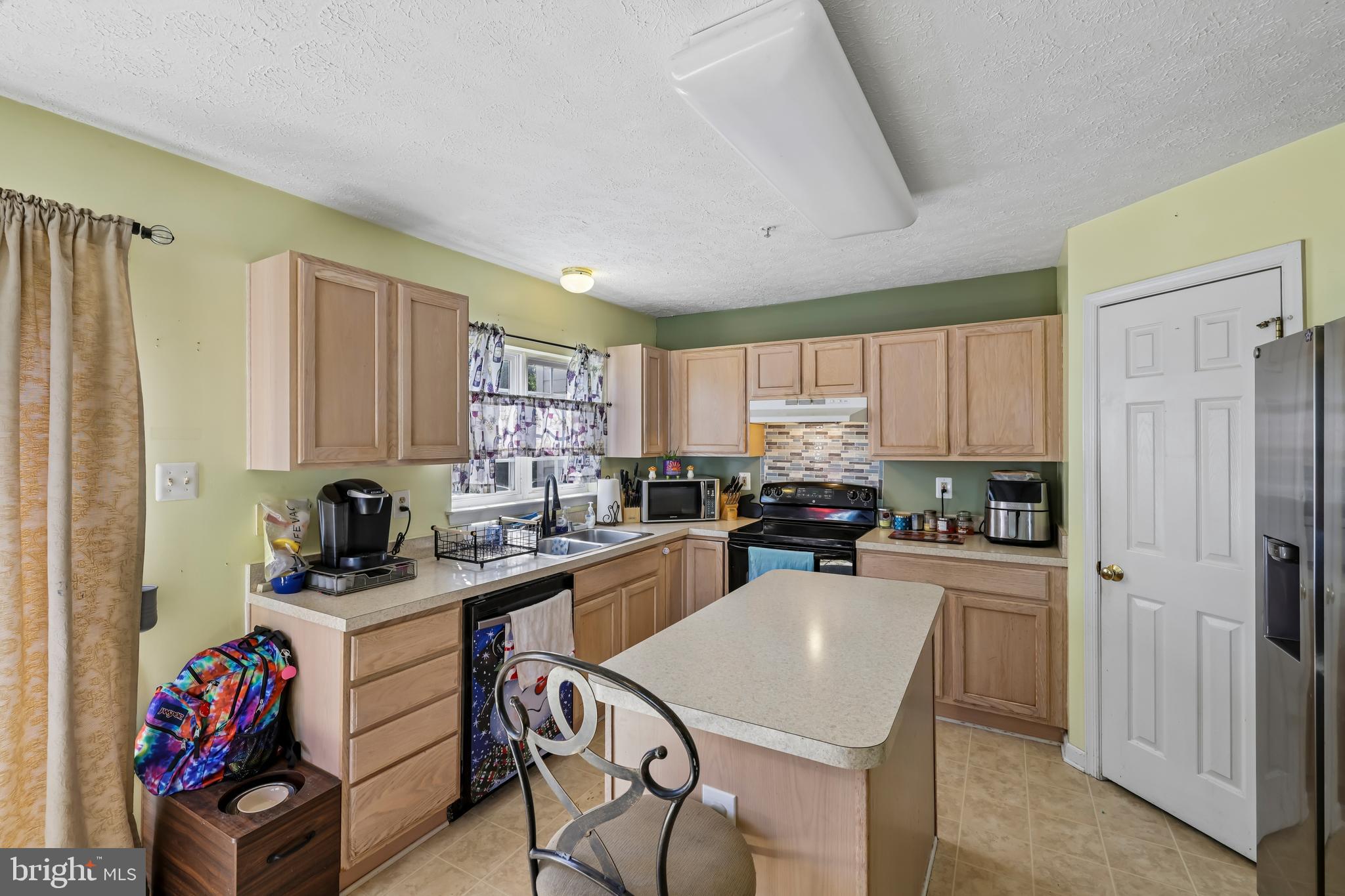 981 Pirates Court Edgewood, MD 21040 - Photo 9 of 38 Kitchen