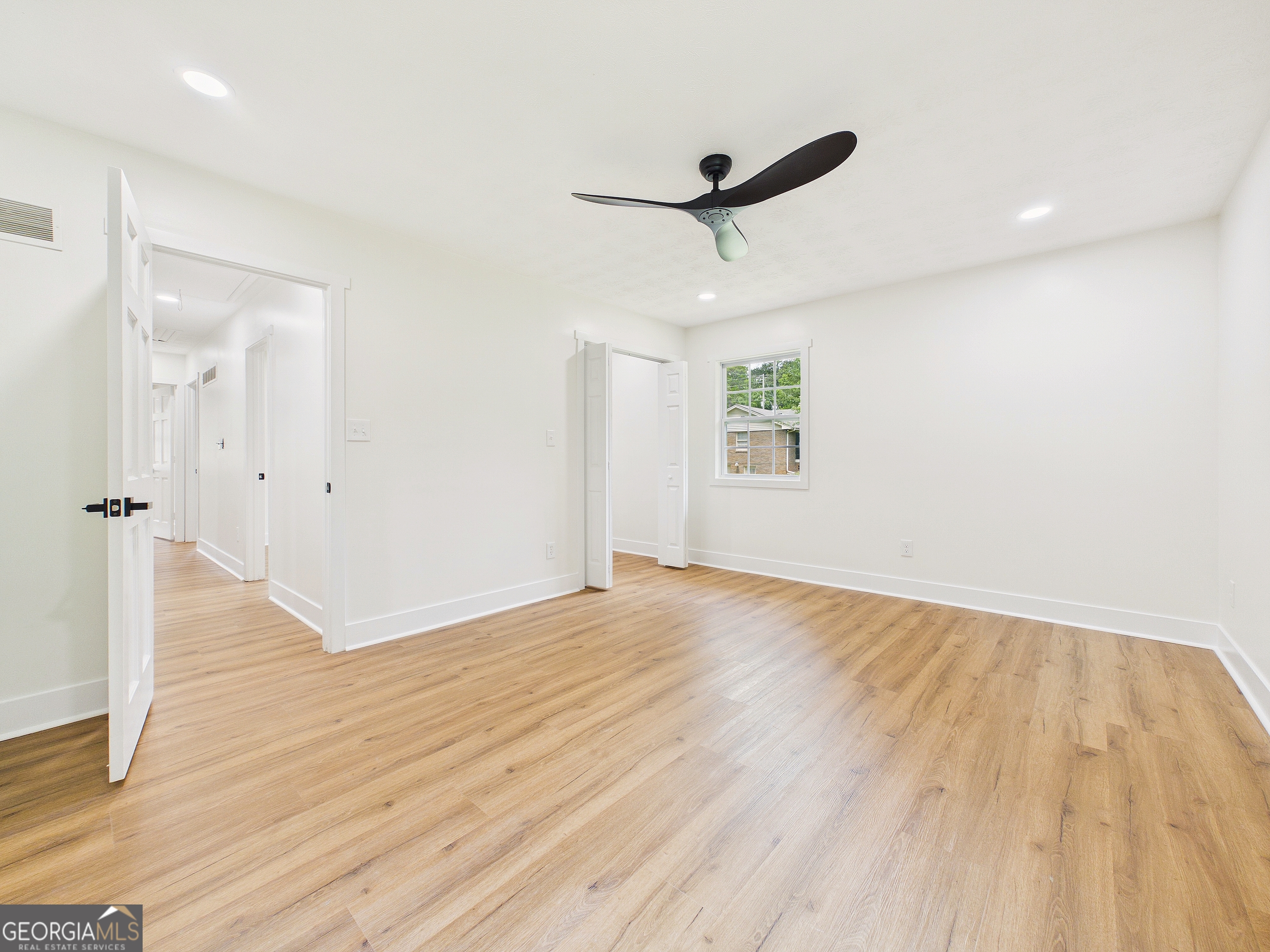 6740 Tell Road Fairburn, GA 30213 - Photo 13 of 35