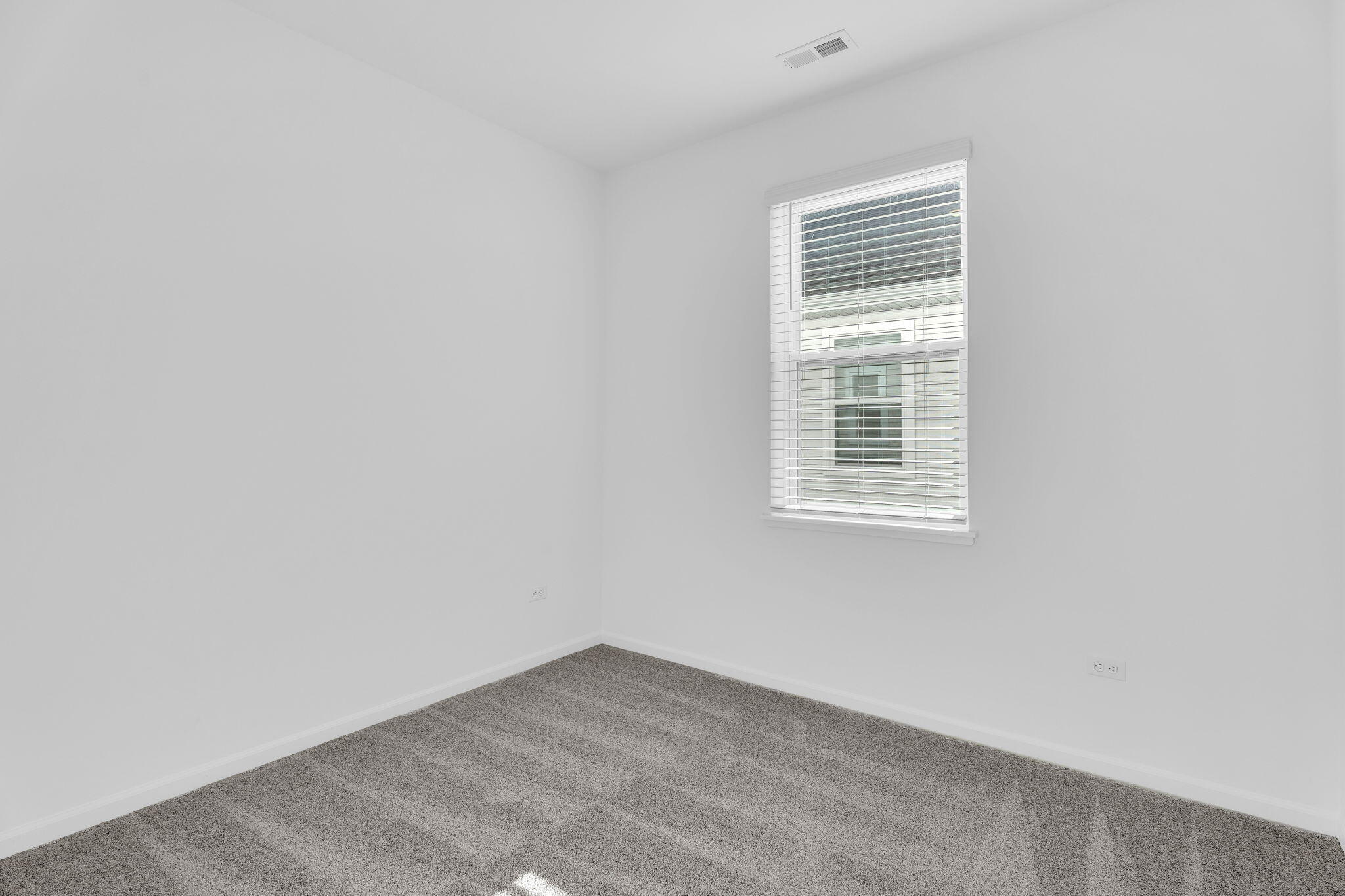 12535 Virginia Street Crown Point, IN 46307 - Photo 11 of 16 an empty room with a window