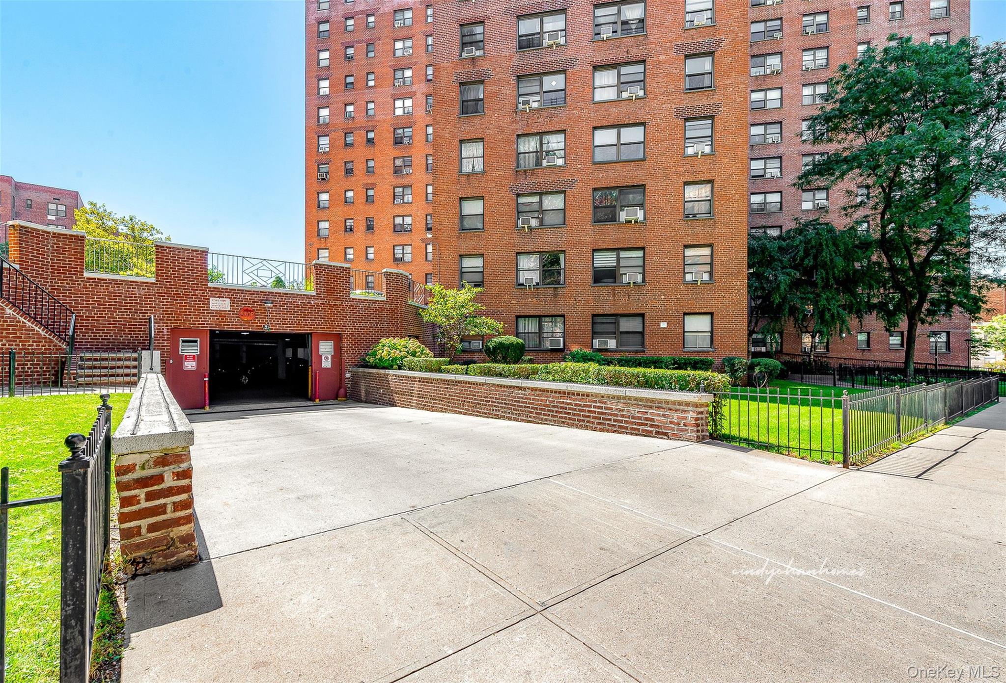 99-32 66th Road, Unit 5Z Queens, NY 11374 - Photo 33 of 37 Gallery Image 33