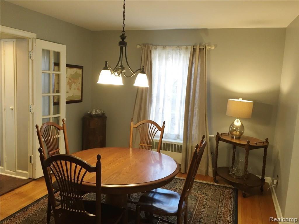 1580 Oxford Road Grosse Pointe, MI 48236 - Photo 11 of 23 Breakfast nook (2).JPG