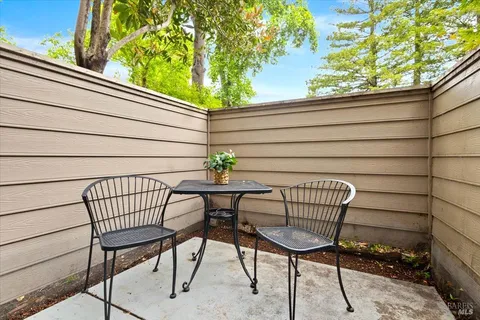 $379,000 | 599 Mission Boulevard, Santa Rosa, CA 95409