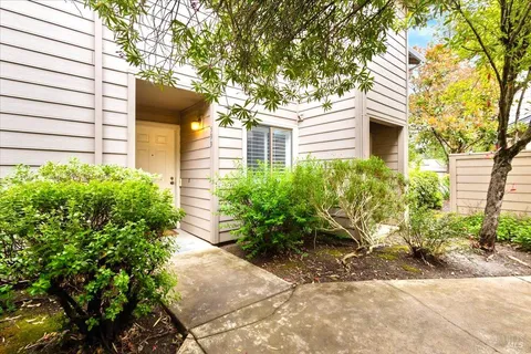 $379,000 | 599 Mission Boulevard, Santa Rosa, CA 95409
