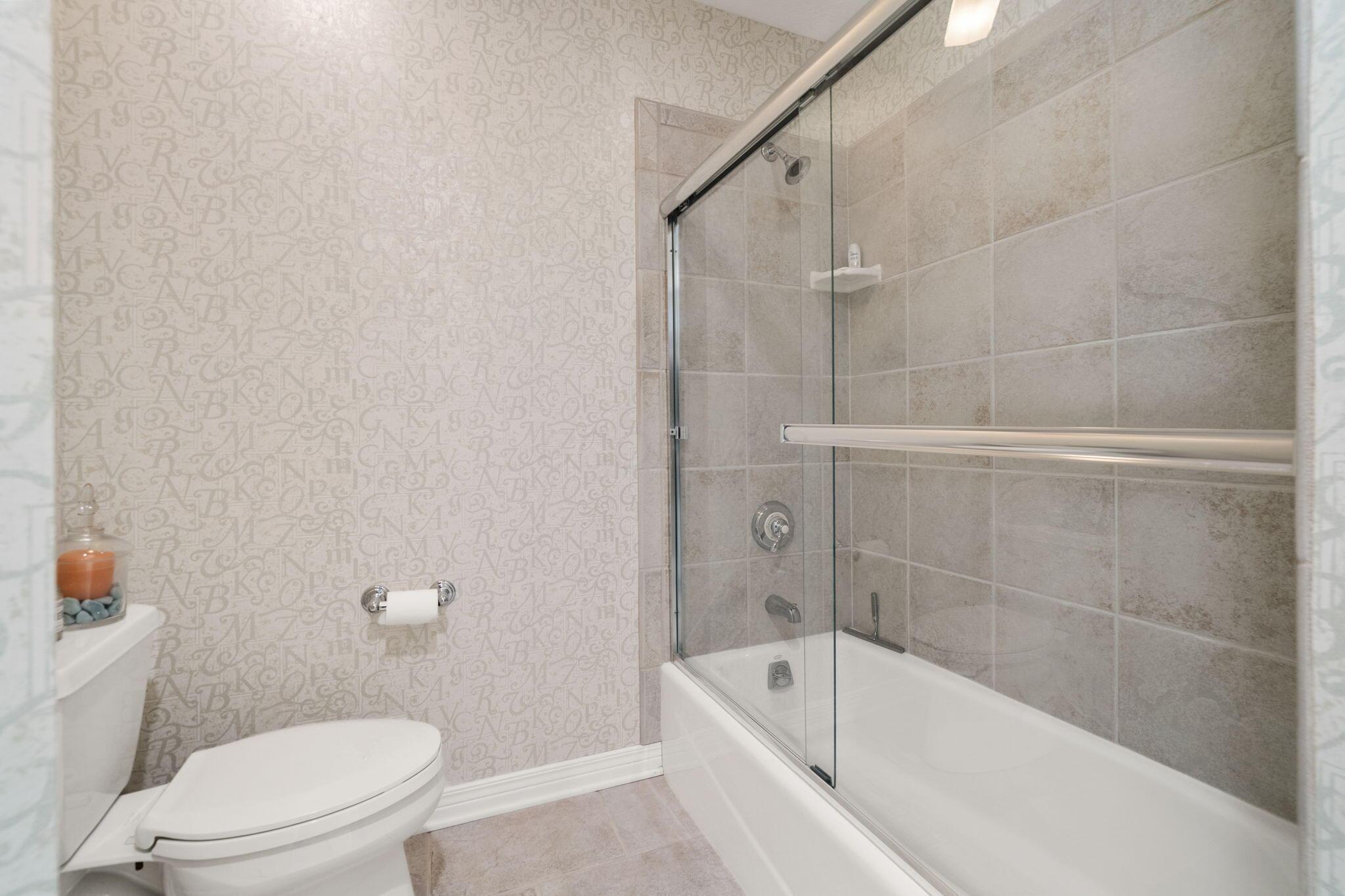 650 West Orange Road Delaware, OH 43015 - Photo 76 of 149 Second Floor Full Bathroom 2