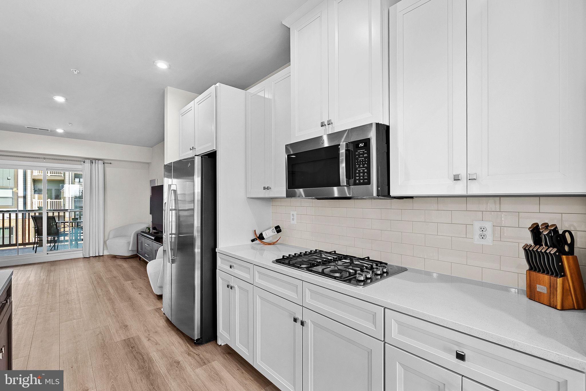 14522 George Carter Way Chantilly, VA 20151 - Photo 11 of 32 Stainless Steel Appliances