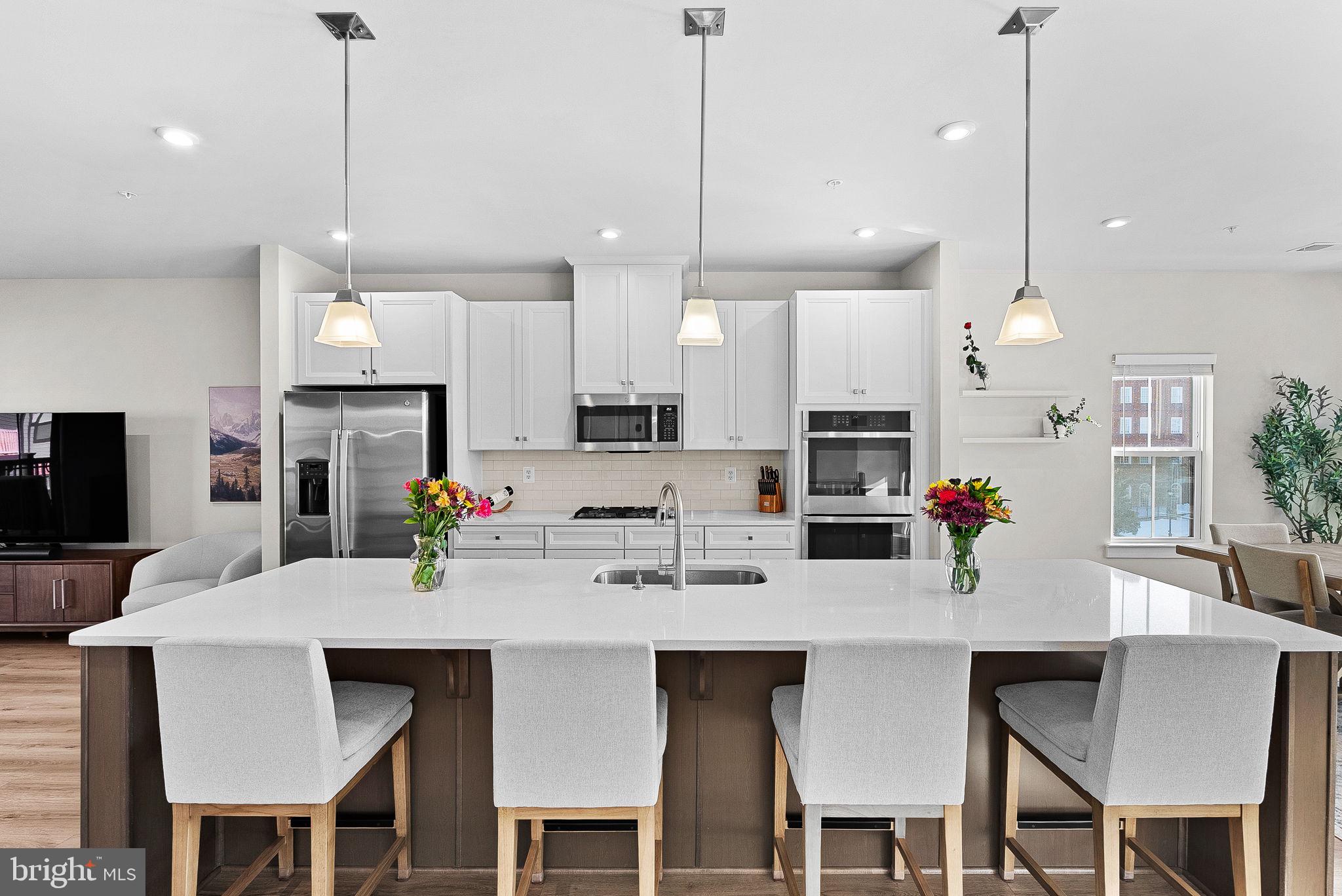 14522 George Carter Way Chantilly, VA 20151 - Photo 7 of 32