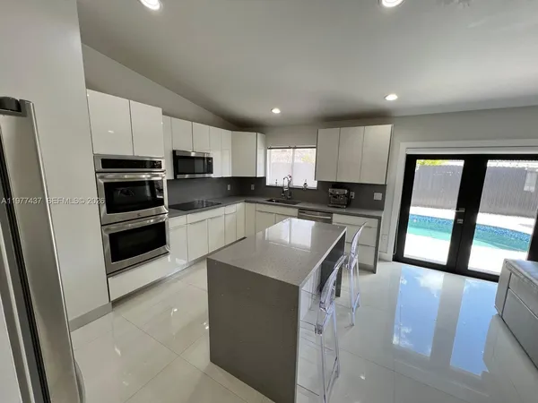 $3,700 | 20789 Southwest 129th Court, Unit 20789, Miami, FL 33177