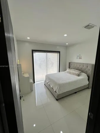 $3,700 | 20789 Southwest 129th Court, Unit 20789, Miami, FL 33177