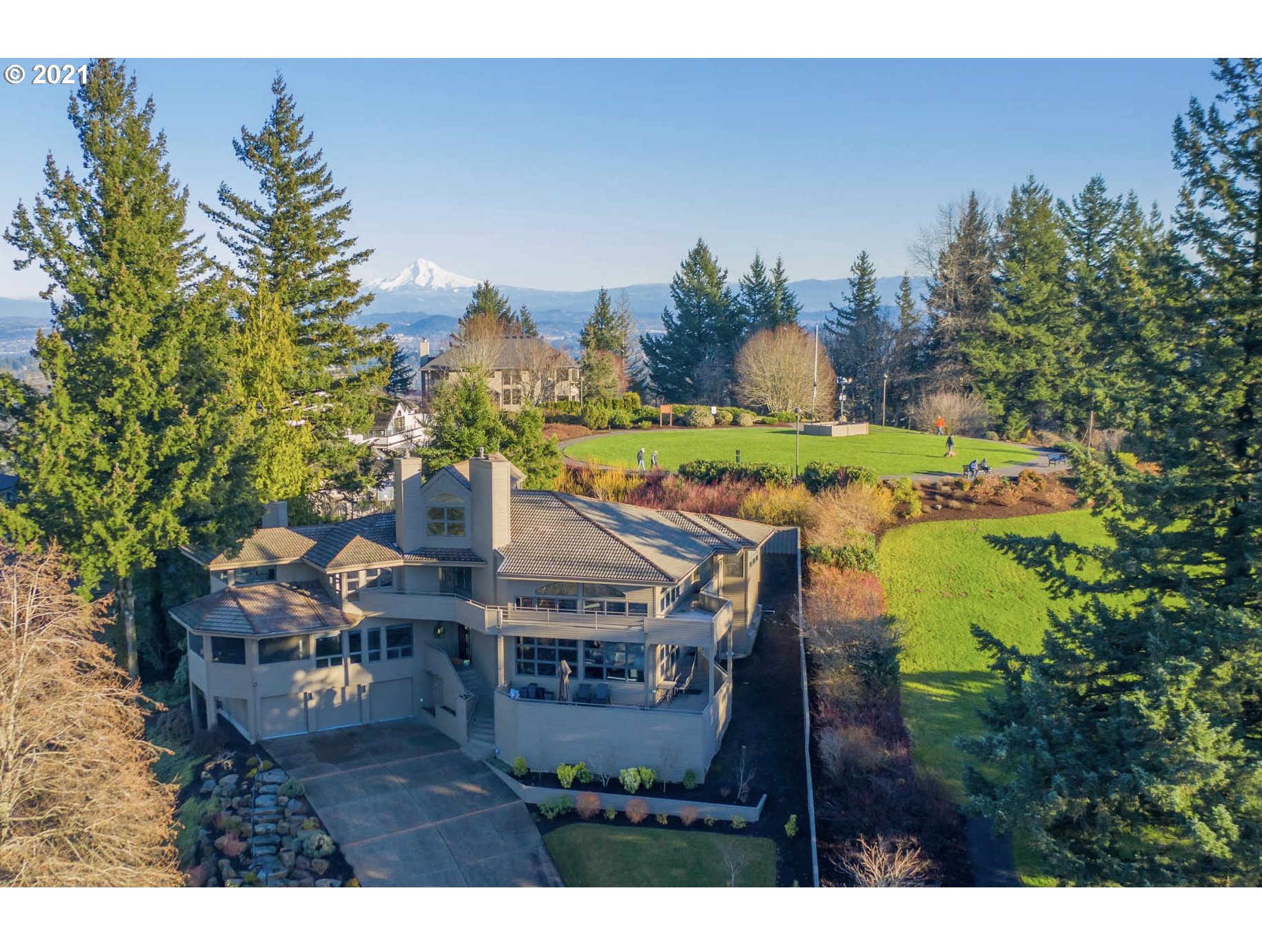 72 Nansen Summit Lake Oswego, OR 97035 - Photo 2 of 32