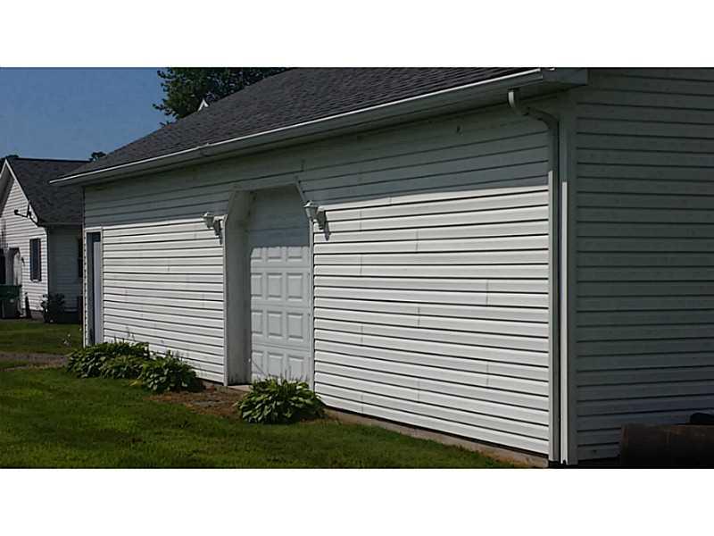 562 Methodist Road Greenville, PA 16125 - Photo 17 of 17 Parking Lot/Garage.