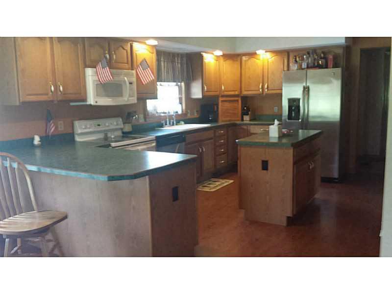 562 Methodist Road Greenville, PA 16125 - Photo 3 of 17 Kitchen.