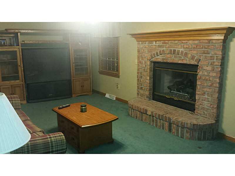 562 Methodist Road Greenville, PA 16125 - Photo 6 of 17 Den/Family/Great Room.