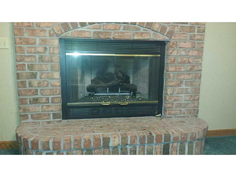 562 Methodist Road Greenville, PA 16125 - Photo 8 of 17 Den/Family/Great Room.