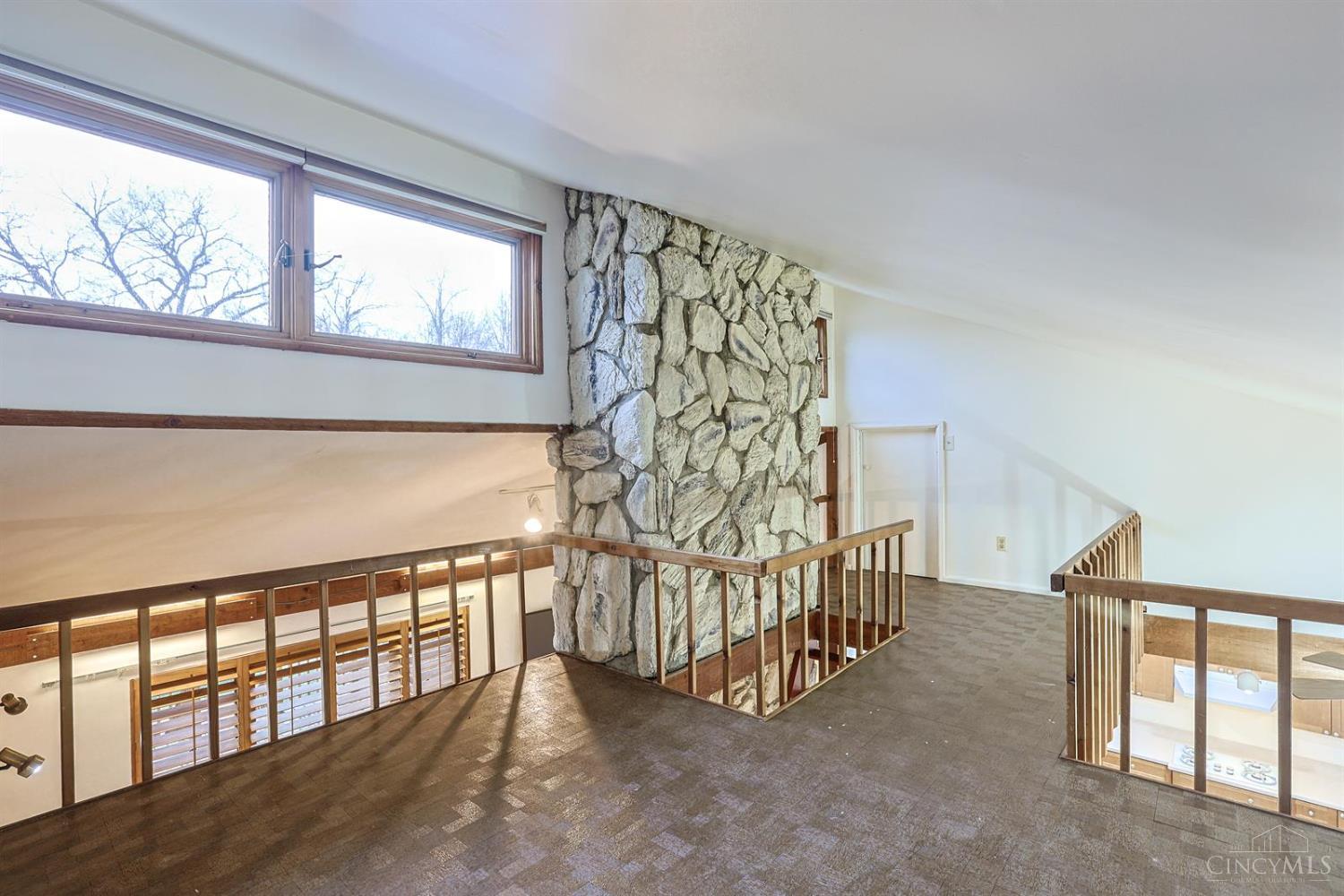 8877 Wuest Road Cincinnati, OH 45251 - Photo 30 of 64