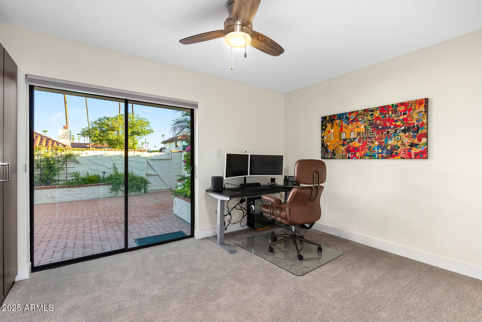 5822 North Scottsdale Road Paradise Valley, AZ 85253 - Photo 22 of 32 a workspace with furniture and a window