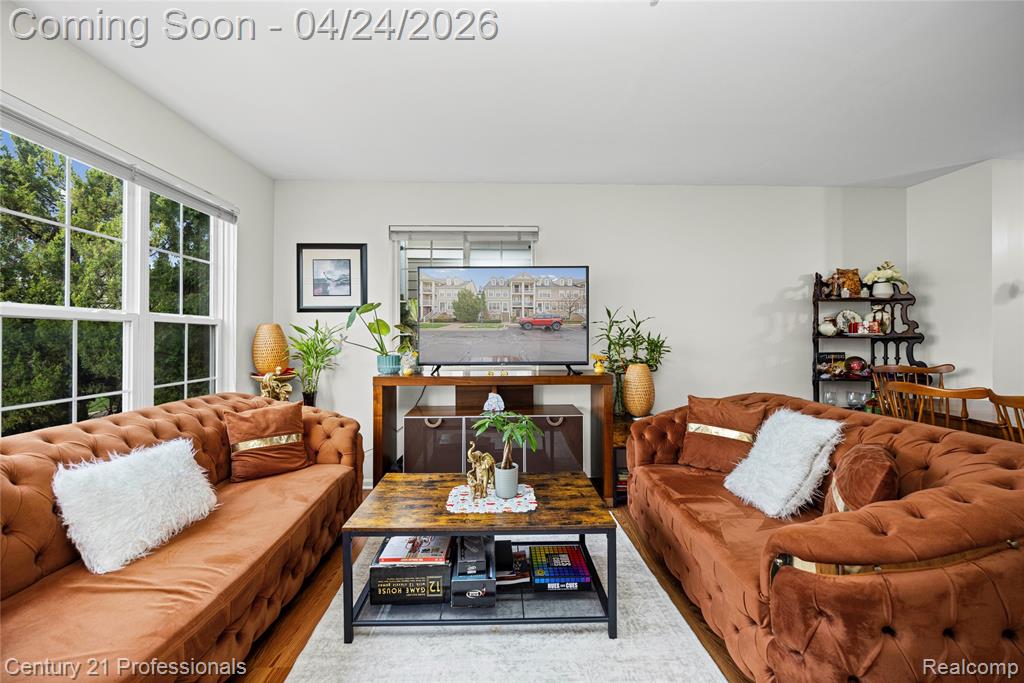 1116 Faulkner Troy, MI 48083 - Photo 5 of 37