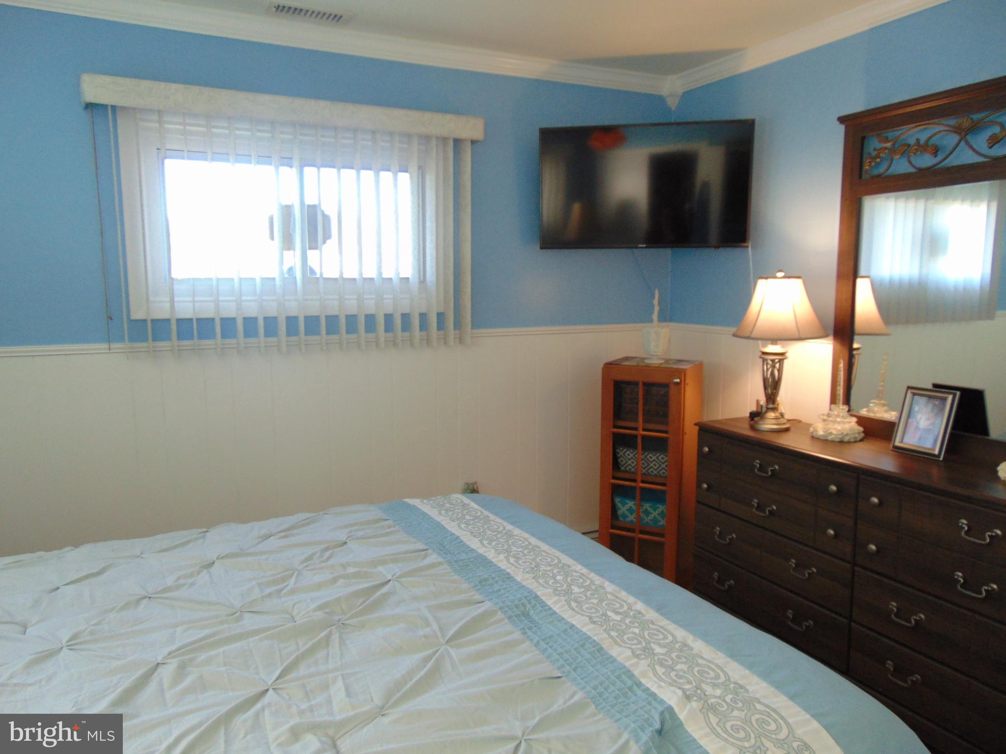 21 Cleft Rock Road Levittown, PA 19057 - Photo 44 of 54 TV Included in Sale
