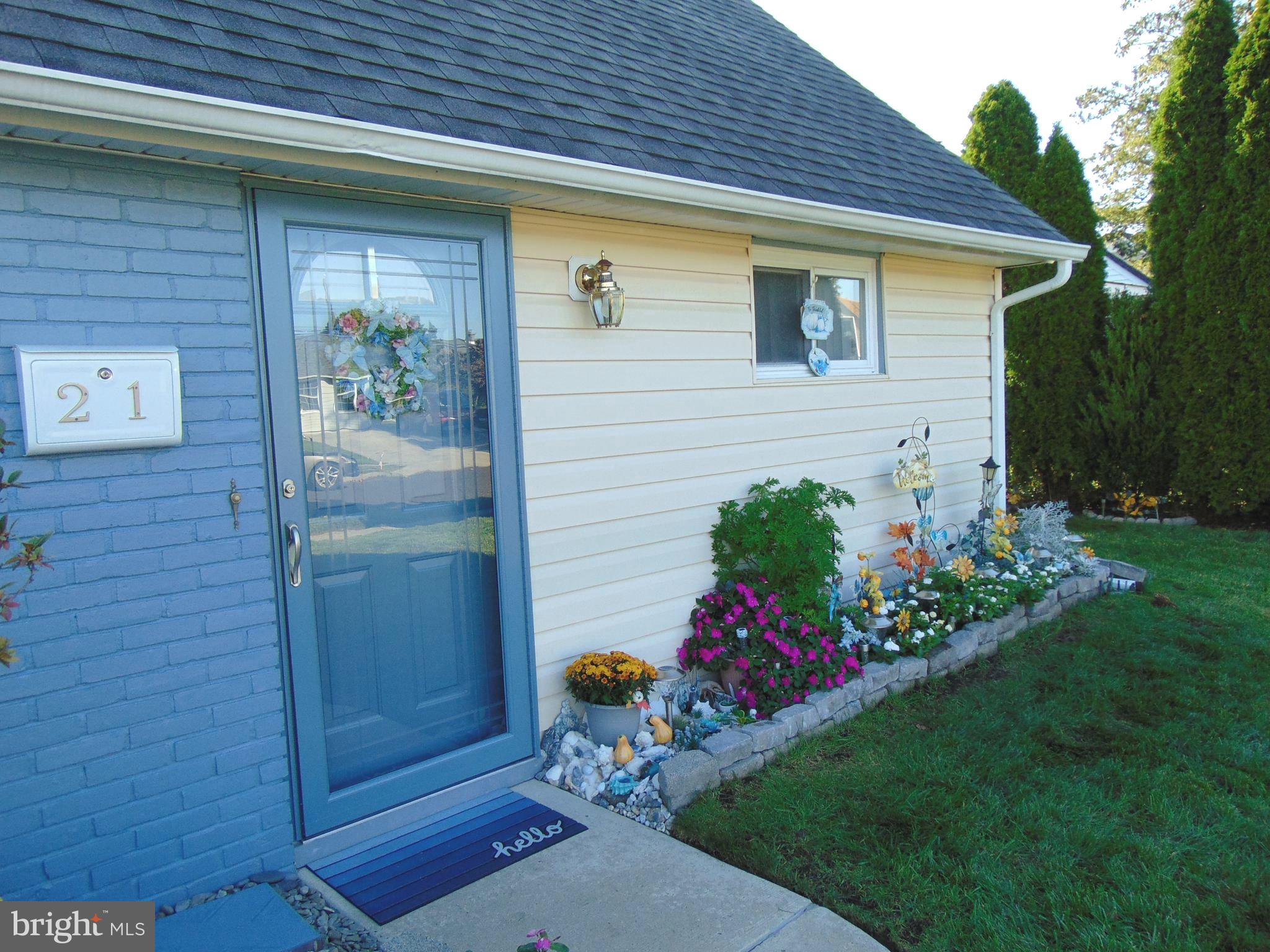 21 Cleft Rock Road Levittown, PA 19057 - Photo 7 of 54