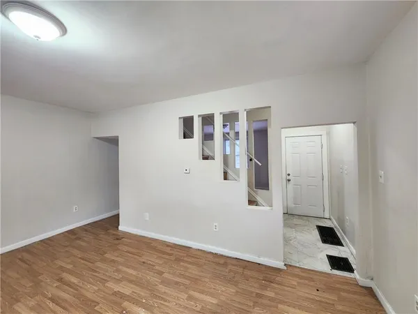 $1,200 | 2419 Banker Street, McKeesport, PA 15132