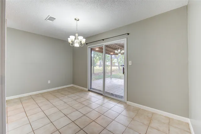 $1,500 | 212 Quaker Drive, Unit B1, Friendswood, TX 77546