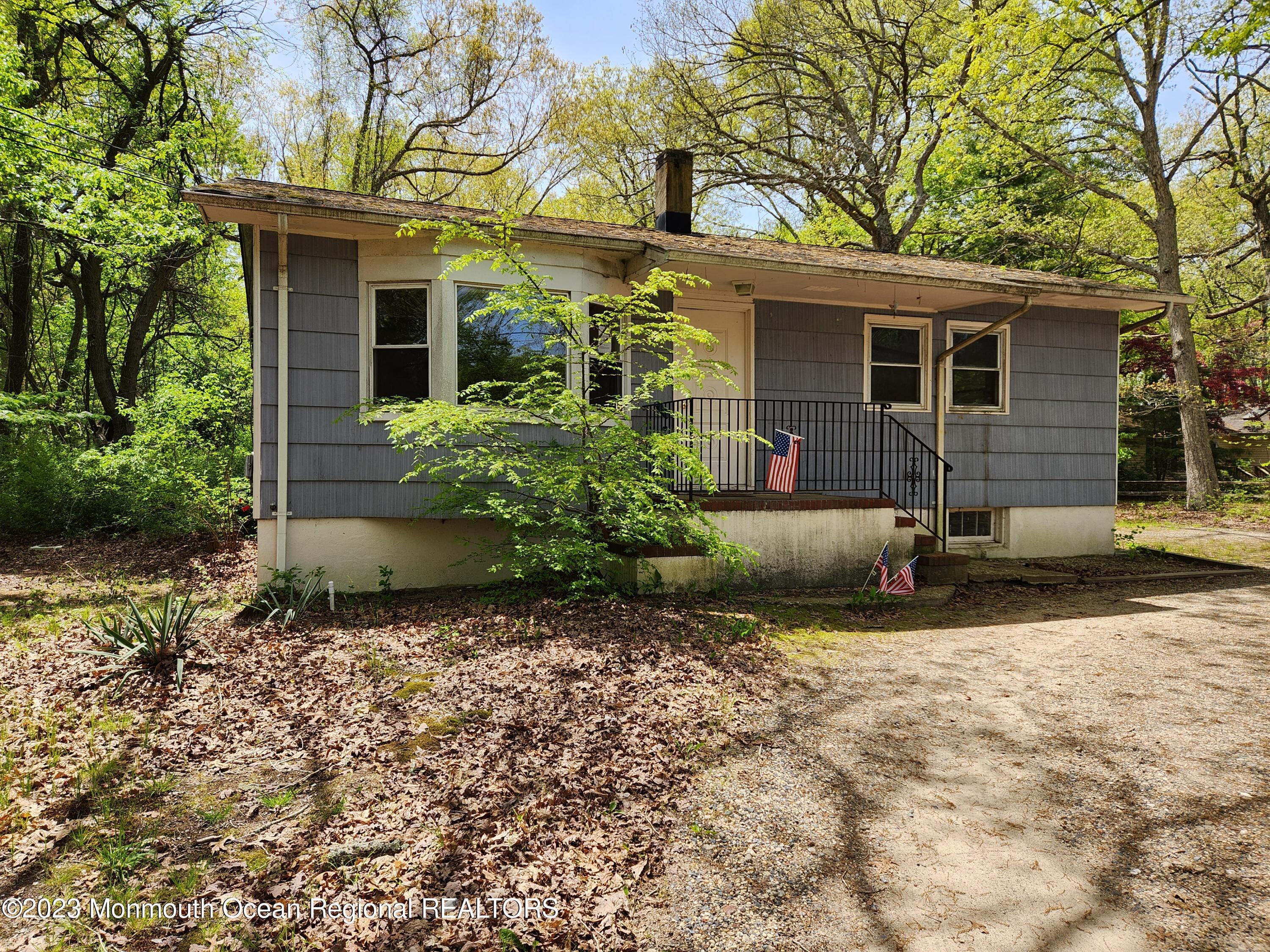 725 Green Valley Road Jackson, NJ 08527 - Photo 1 of 11 20230507_125112