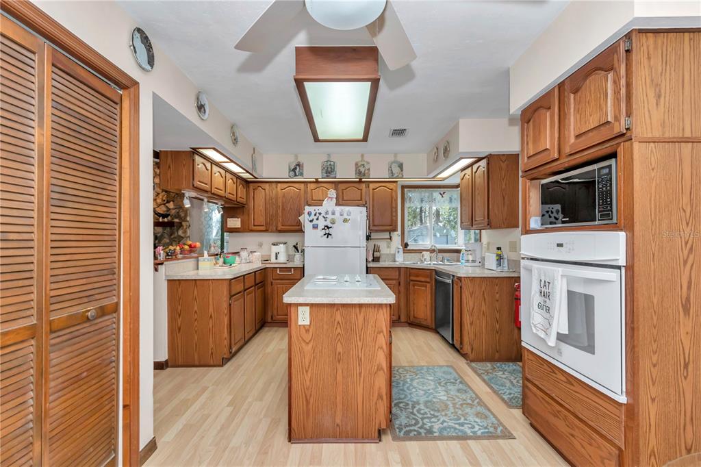 18012 Southwest 68th Loop Dunnellon, FL 34432 - Photo 21 of 55