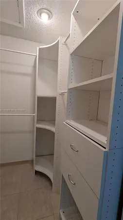 $3,100 | 460 Lakeview Drive, Unit 4, Weston, FL 33326